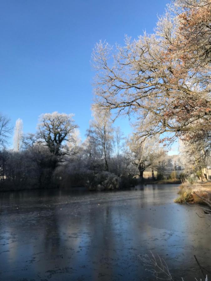 Le Gite Du Petit Renard: A Tranquil Gite With Pool Oradour-Saint-Genest Εξωτερικό φωτογραφία
